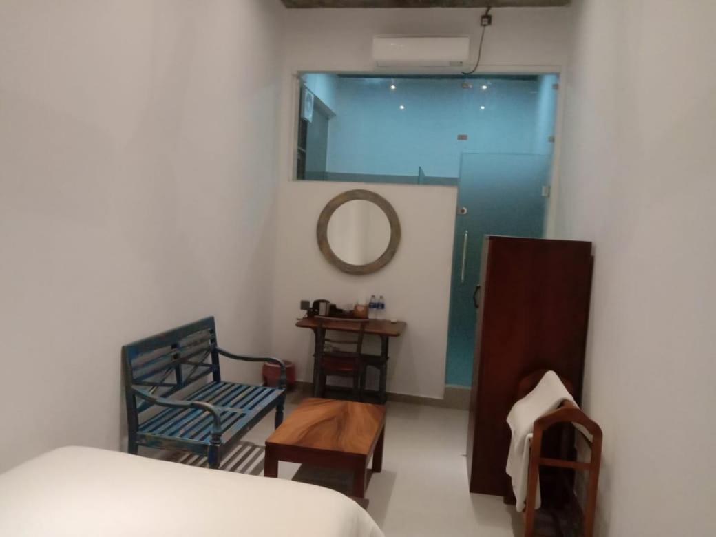Hotel Coza Ceylon Dehiwala-Mount Lavinia Exterior foto