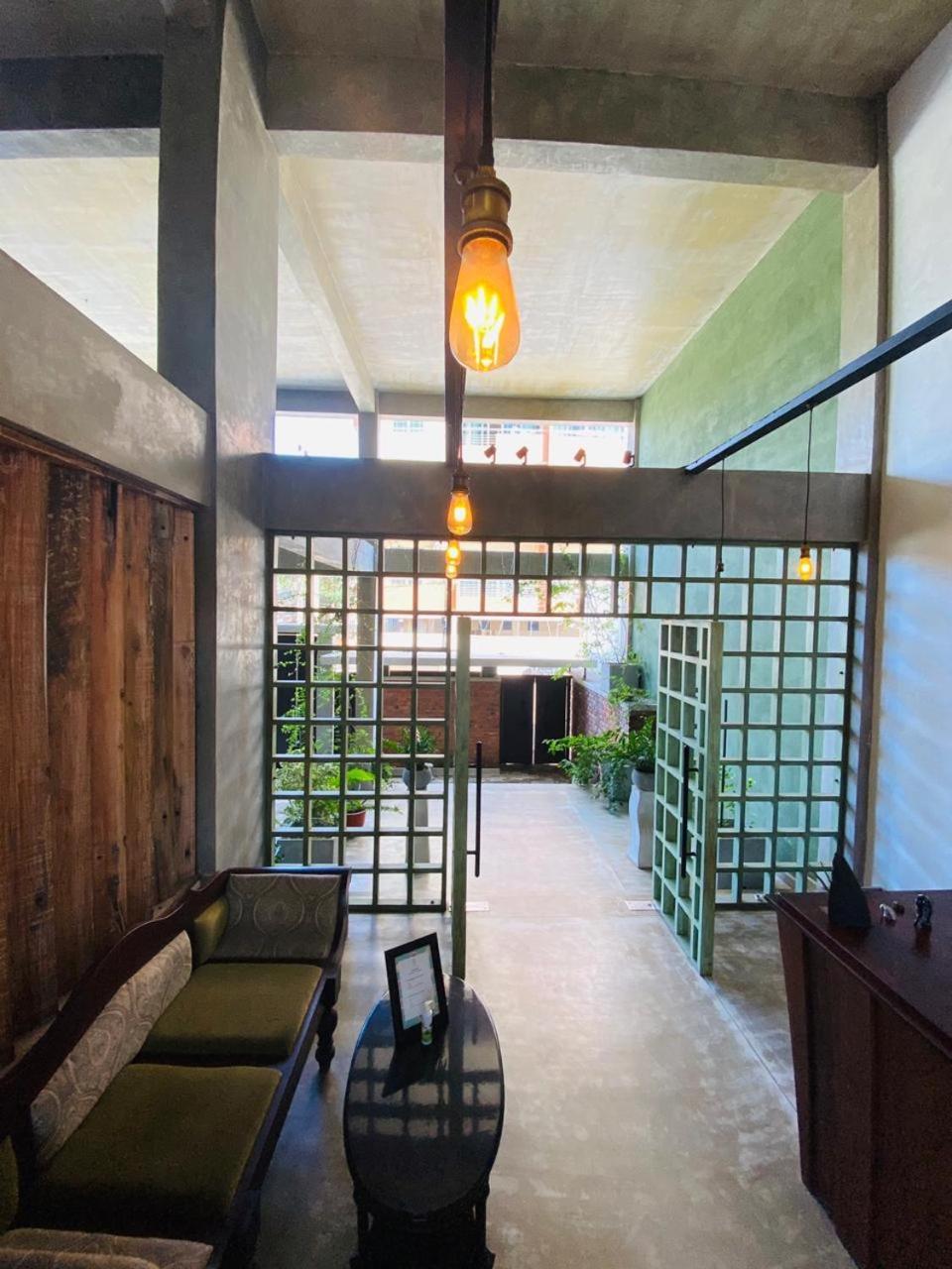Hotel Coza Ceylon Dehiwala-Mount Lavinia Exterior foto