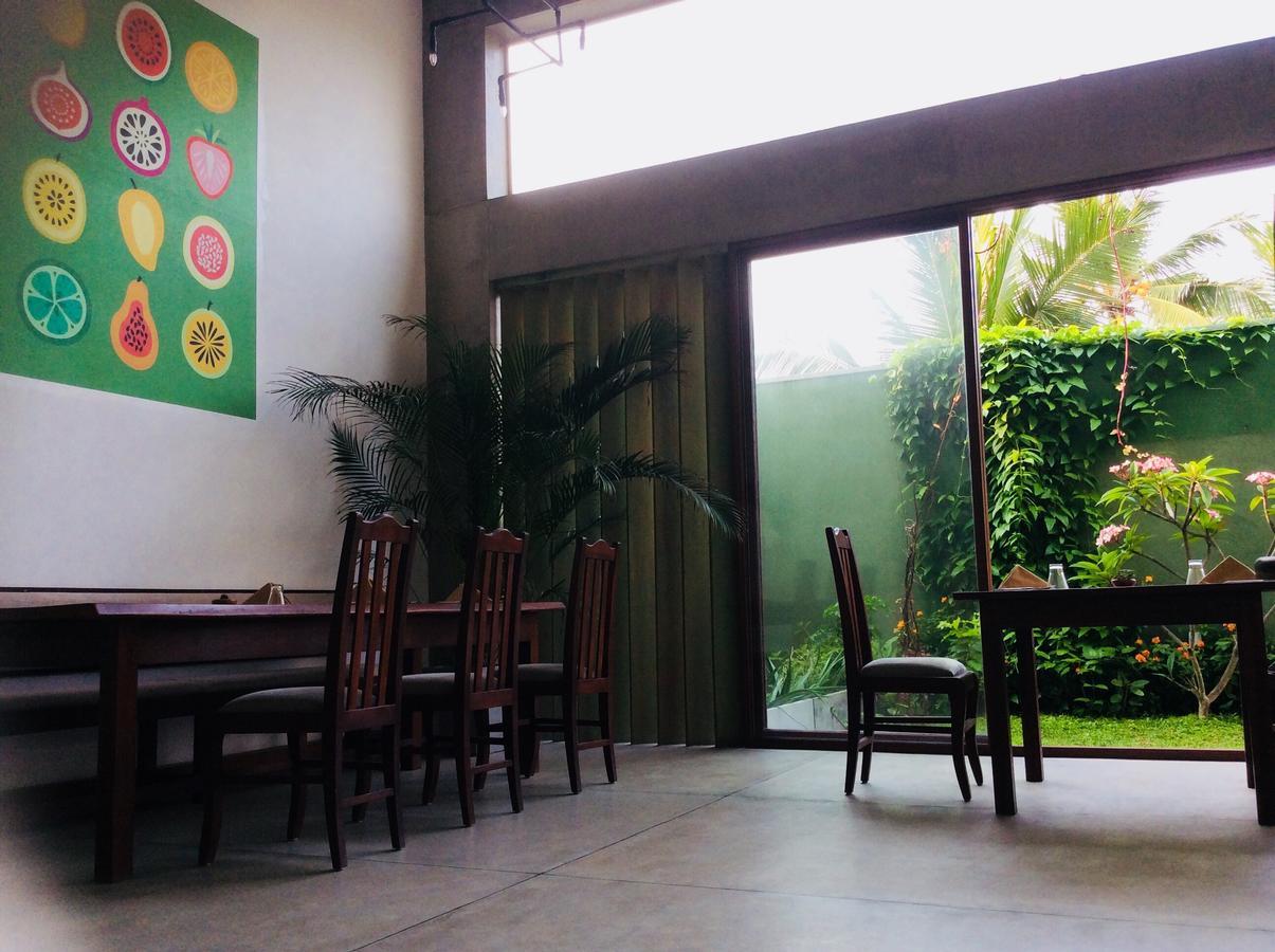 Hotel Coza Ceylon Dehiwala-Mount Lavinia Exterior foto